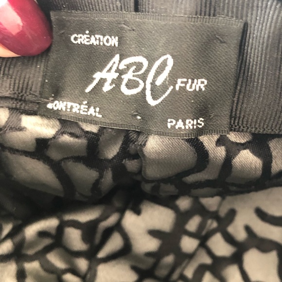 Canadian made authentic black mink fur hat - Picture 2 of 4